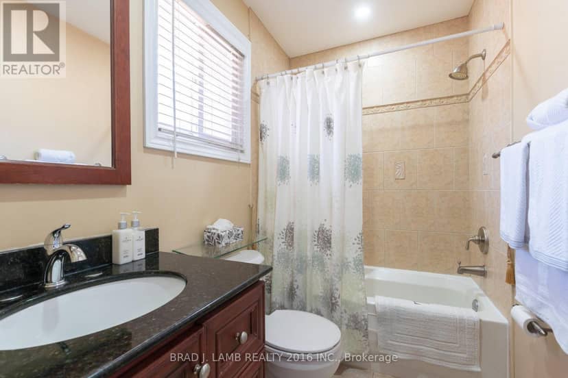 8 Burnley Place — photo 9 of 33
