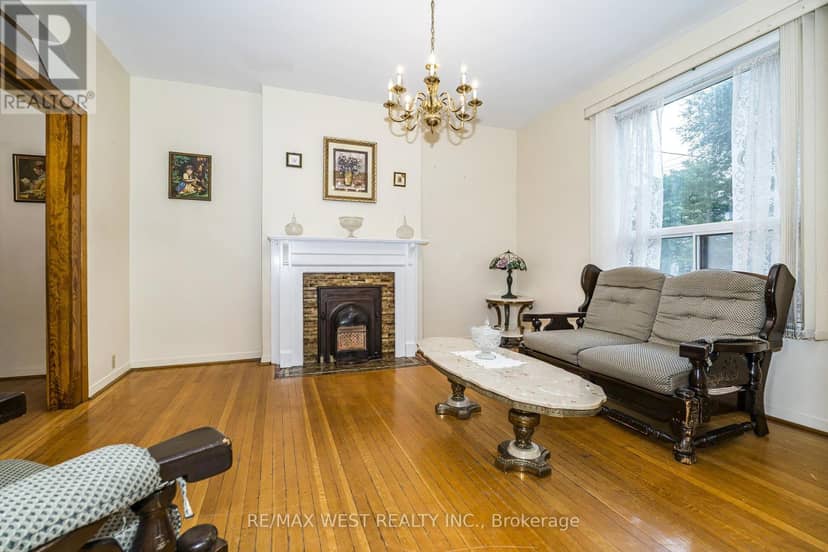 257 Delaware Avenue — photo 4 of 26