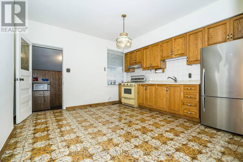 257 Delaware Avenue — photo 7 of 26