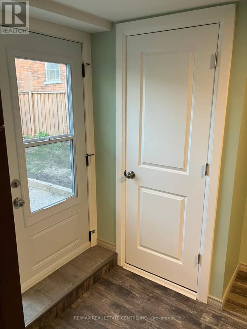 221 Owen Sound Street — photo 30 of 40