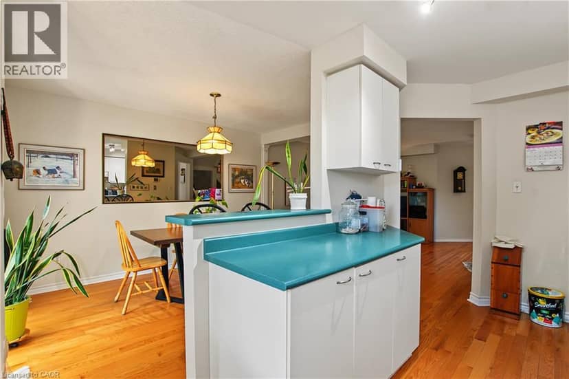2940 HEADON FOREST Drive Unit# 7 — photo 9 of 38