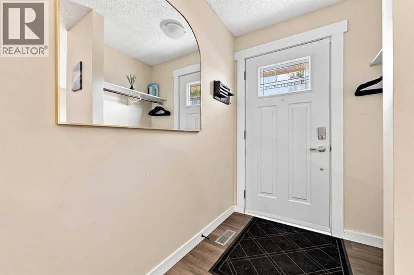 27 Erin Grove Close SE, Calgary, photo 2