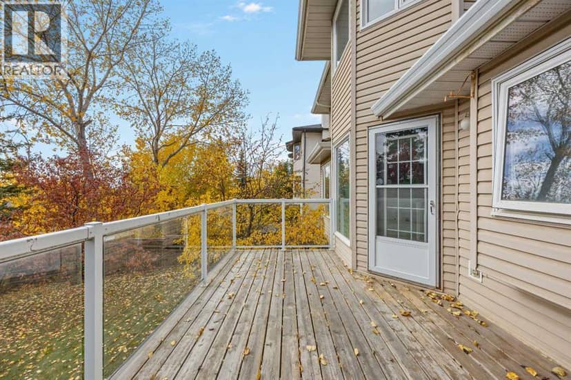 707 Hawkside Mews NW — photo 10 of 40