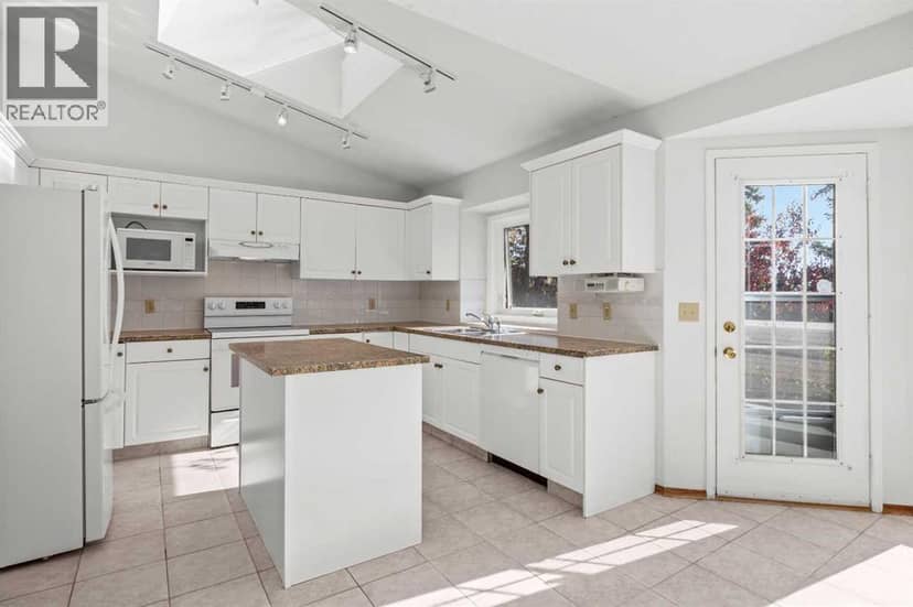 707 Hawkside Mews NW, Calgary, photo 8