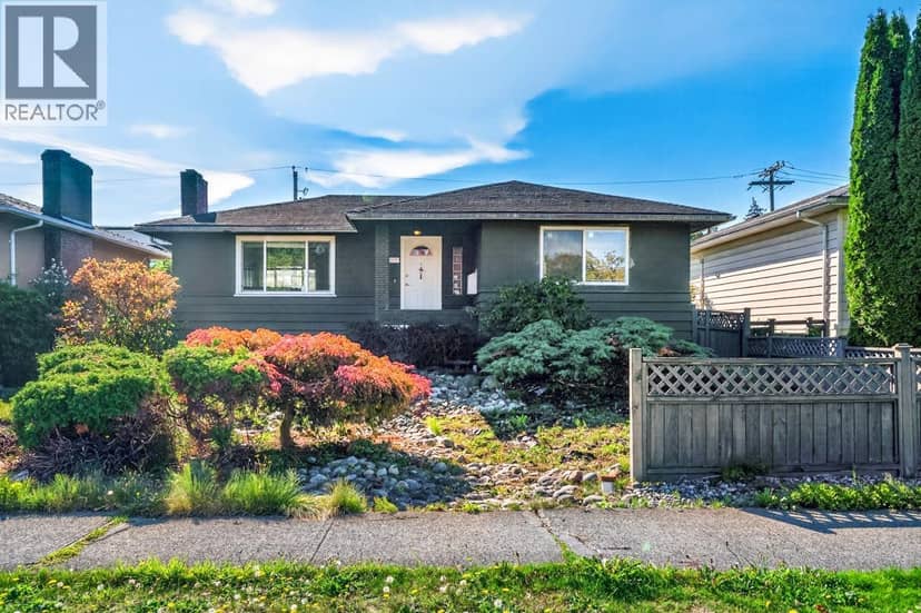 3232 W 16TH AVENUE, Vancouver