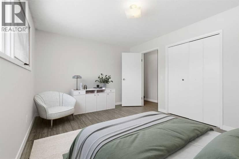32 Fonda Mews SE — photo 21 of 40