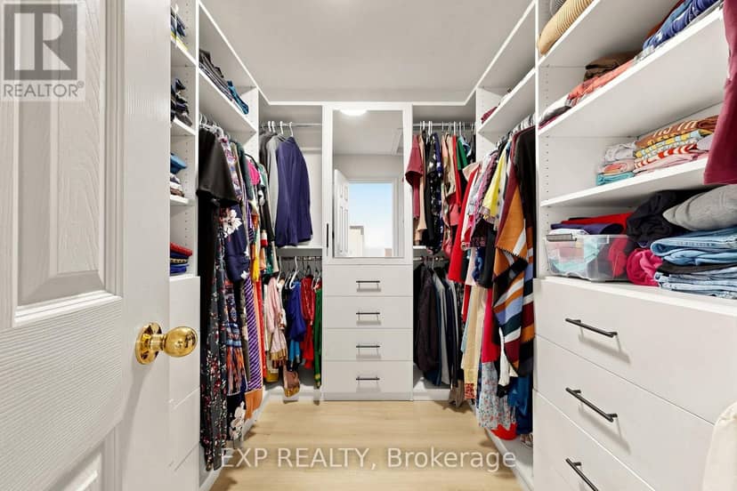 4882 Vienna Court — photo 17 of 40
