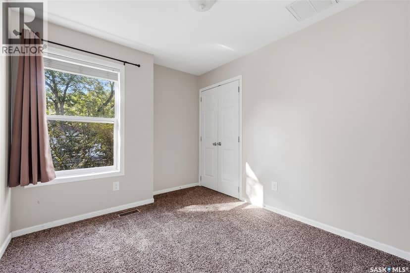 1752 York STREET — photo 13 of 37