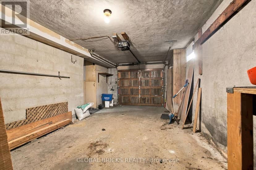 18 Falesy Avenue — photo 33 of 40