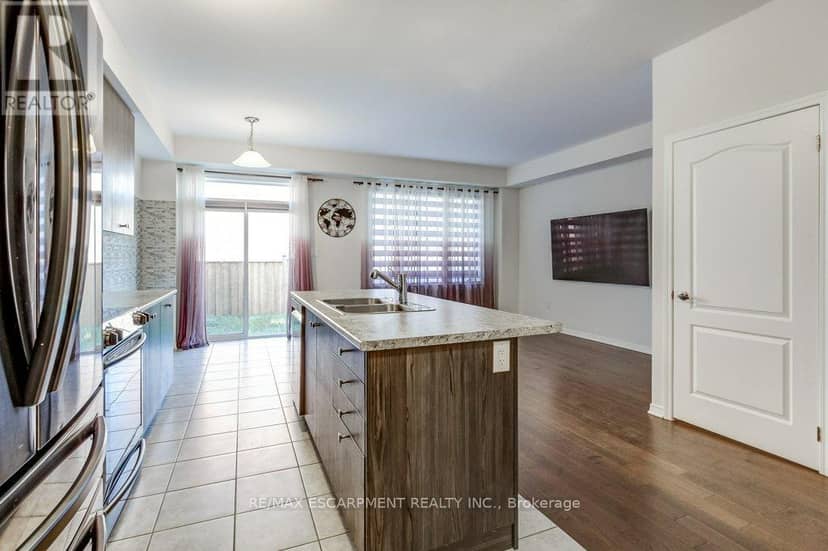80 Oaktree Drive — photo 12 of 40