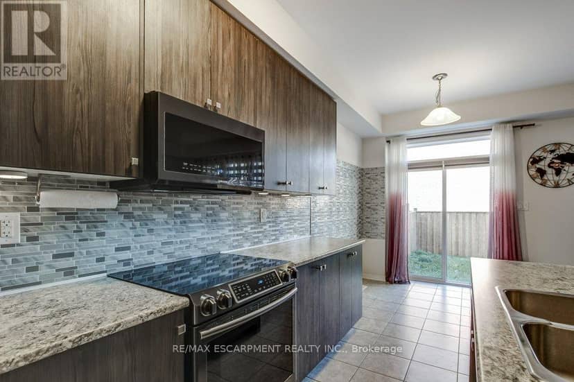 80 Oaktree Drive — photo 14 of 40