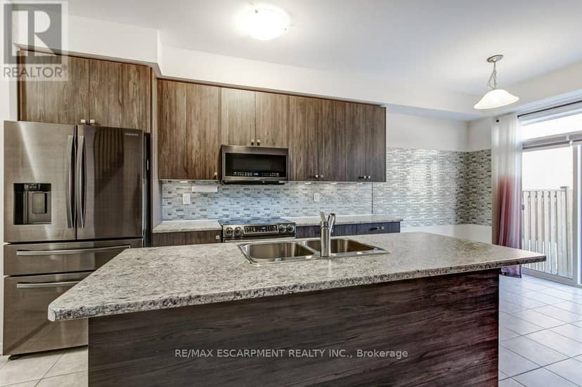 80 Oaktree Drive — photo 15 of 40