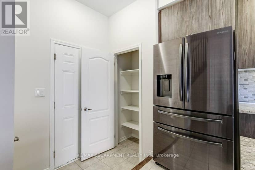 80 Oaktree Drive — photo 22 of 40