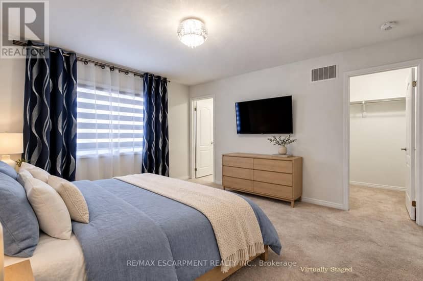 80 Oaktree Drive — photo 27 of 40