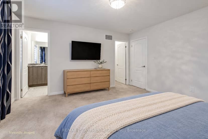 80 Oaktree Drive — photo 28 of 40