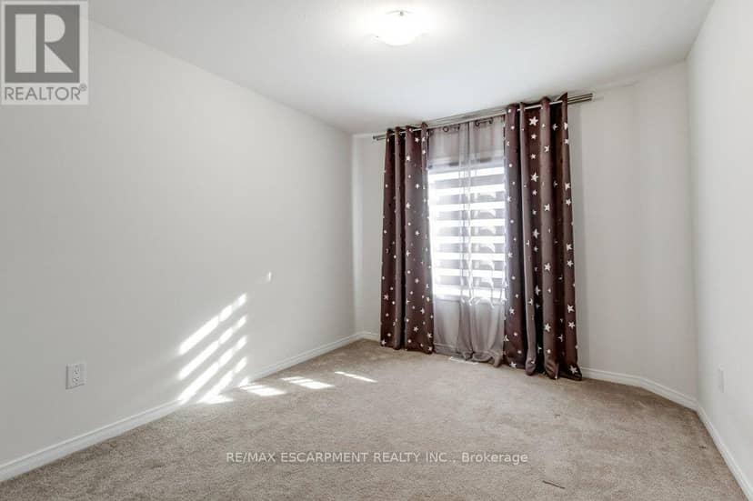 80 Oaktree Drive — photo 34 of 40
