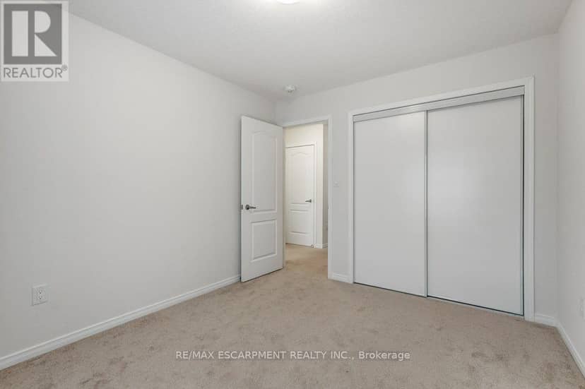 80 Oaktree Drive — photo 36 of 40
