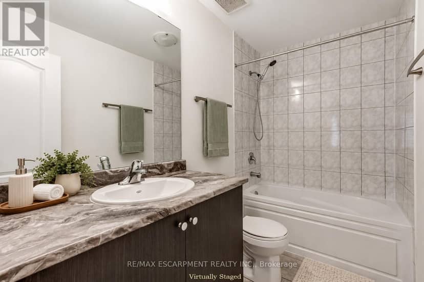 80 Oaktree Drive — photo 39 of 40