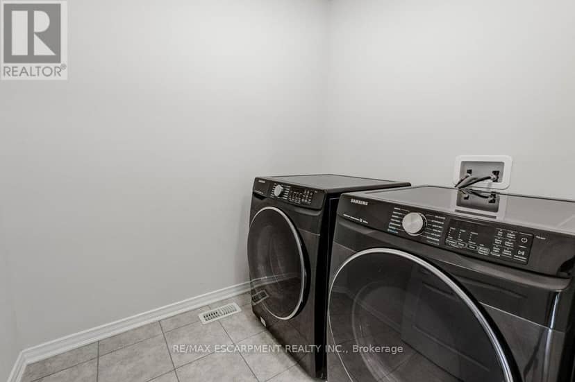 80 Oaktree Drive — photo 40 of 40