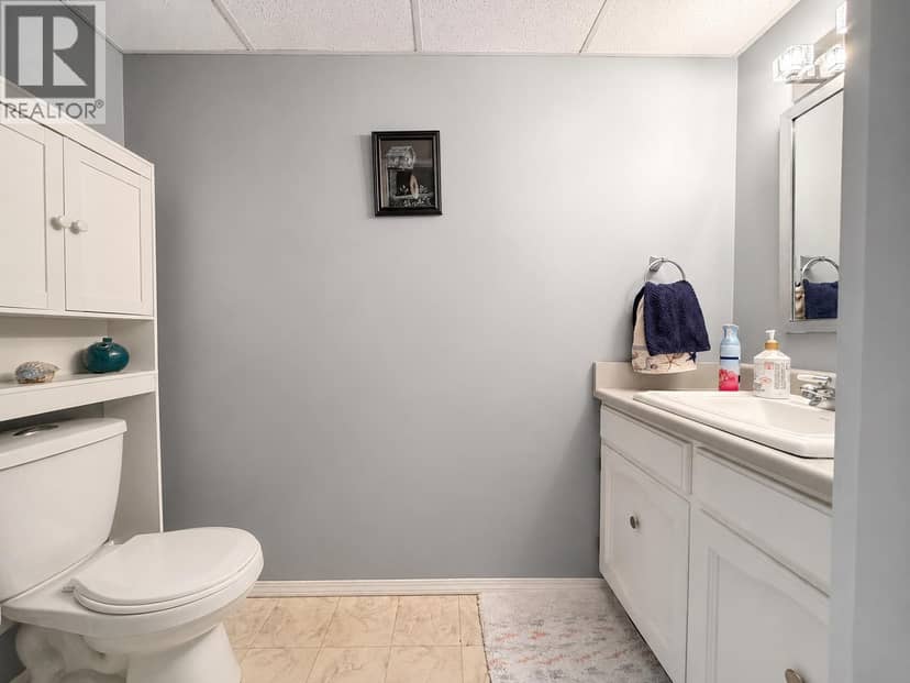 1350 N Eleventh Avenue — photo 30 of 35