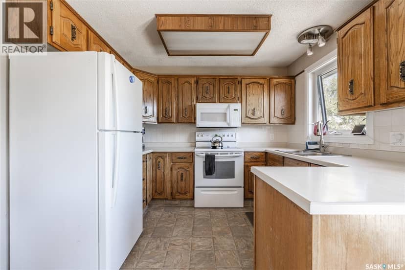 419 Kingsmere BOULEVARD — photo 11 of 40
