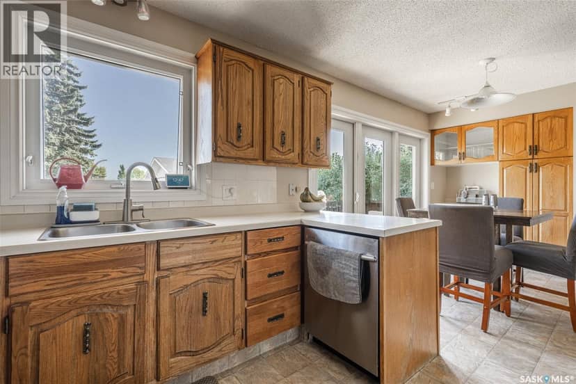419 Kingsmere BOULEVARD — photo 13 of 40
