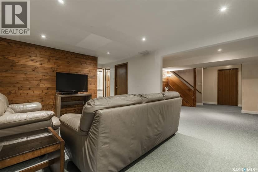 419 Kingsmere BOULEVARD — photo 32 of 40