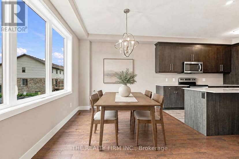 2140 Meadowgate Boulevard, London South, photo 5