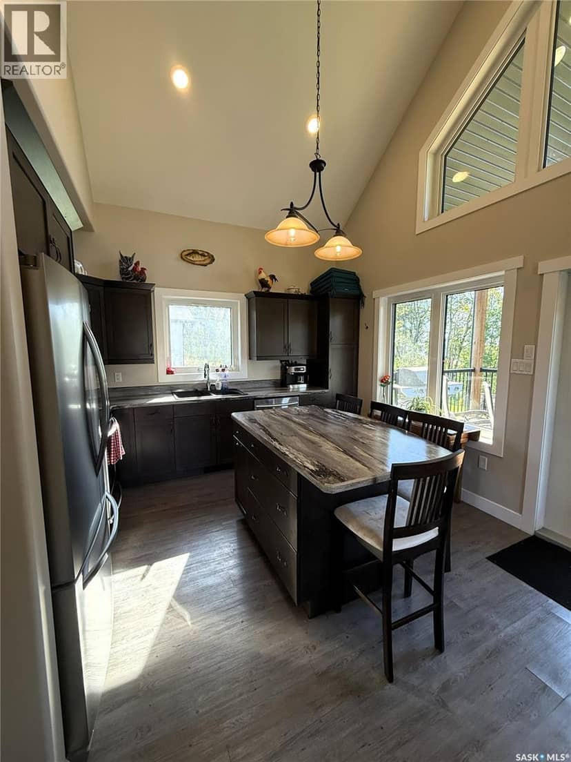 3 Anderson DRIVE — photo 4 of 40