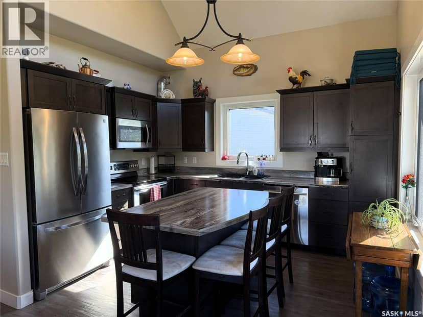 3 Anderson DRIVE — photo 5 of 40
