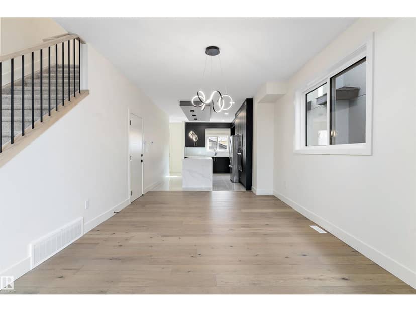 10965 129 ST NW — photo 9 of 40