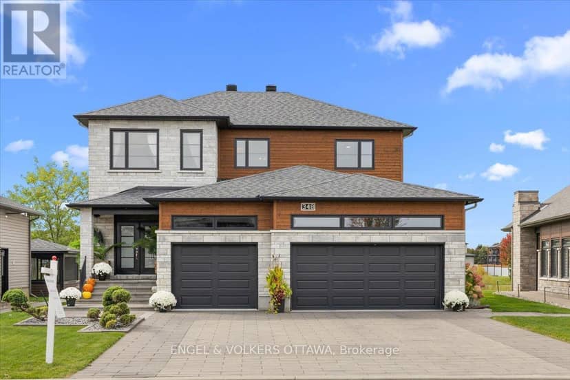 348 St-Tropez Street, Russell