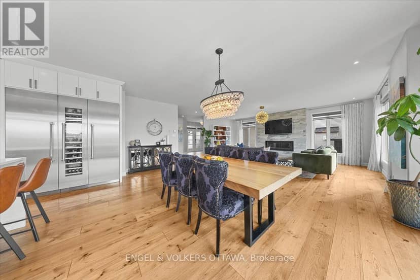 348 St-Tropez Street, Russell, photo 7