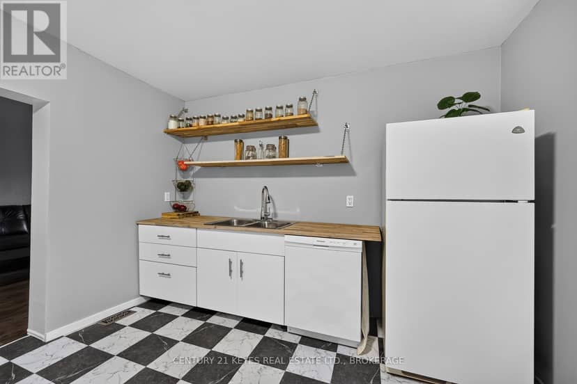 39 Amy Street — photo 15 of 35
