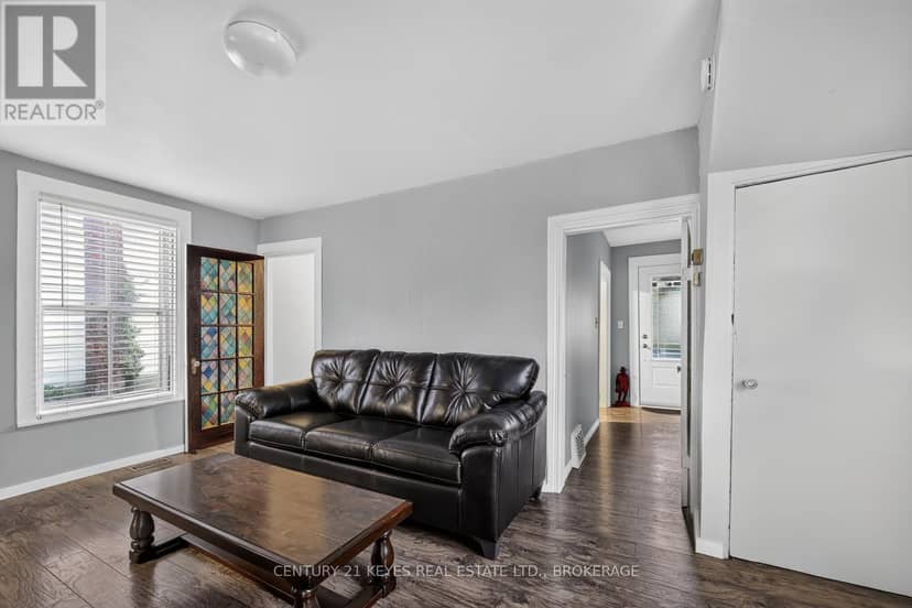 39 Amy Street — photo 8 of 35