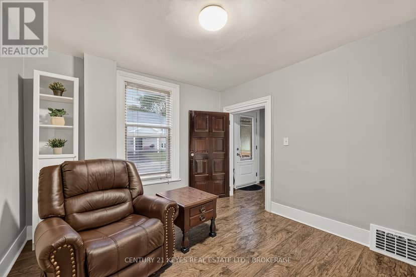 39 Amy Street — photo 5 of 35