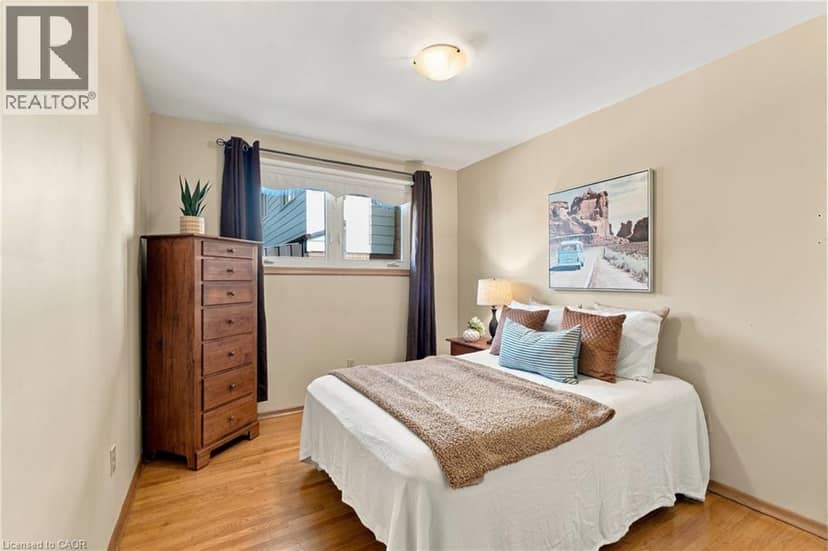 79 OAKLAND Drive — photo 18 of 37