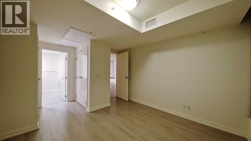 301, 51 Waterfront Mews SW — photo 18 of 35