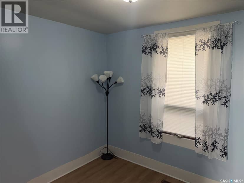309 5th STREET E — photo 11 of 38