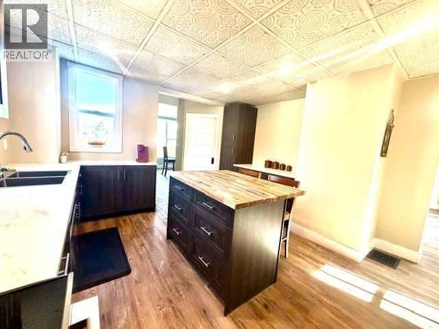 4915 49 Street — photo 19 of 40