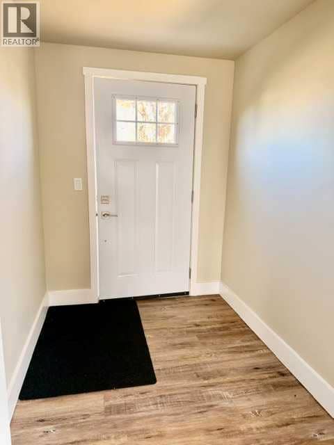 4915 49 Street — photo 9 of 40