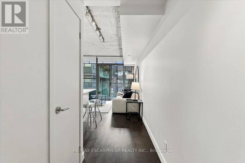 613 - 25 Oxley Street — photo 8 of 29