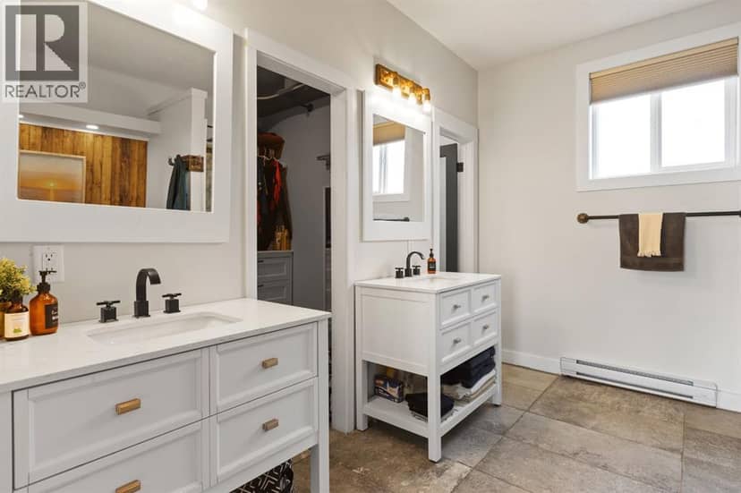 233043 Range Road 250 — photo 17 of 40