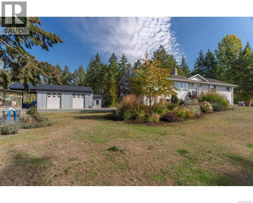 1045 RAVENSBOURNE Lane, Qualicum Beach, photo 2