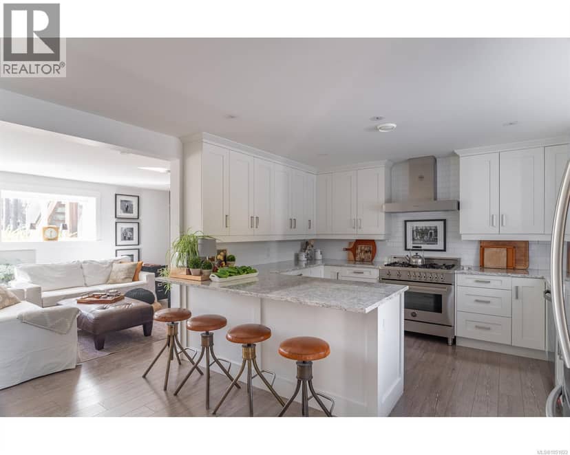 1045 RAVENSBOURNE Lane — photo 12 of 40