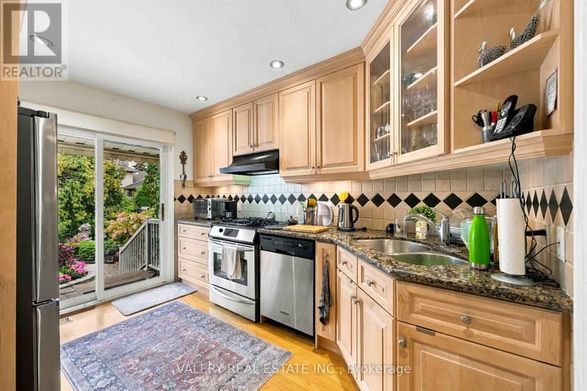 305 Renforth Drive — photo 12 of 28