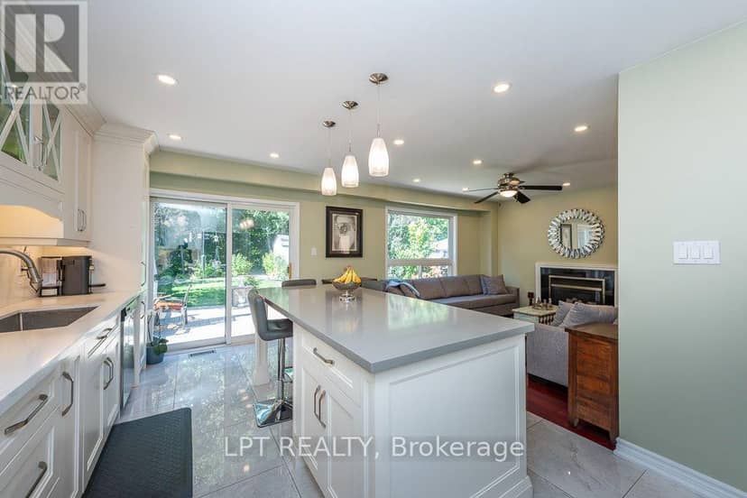 16 Oak Gardens Court — photo 18 of 40