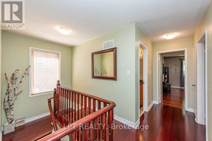 16 Oak Gardens Court — photo 23 of 40