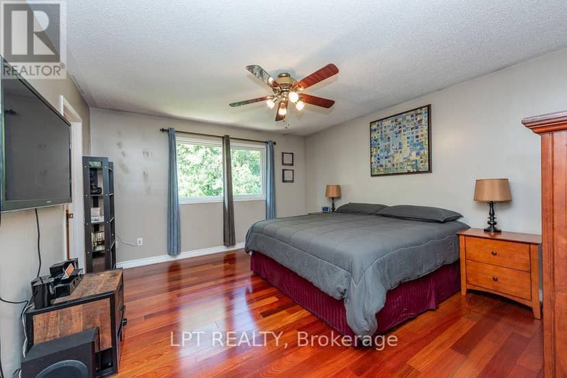 16 Oak Gardens Court — photo 32 of 40