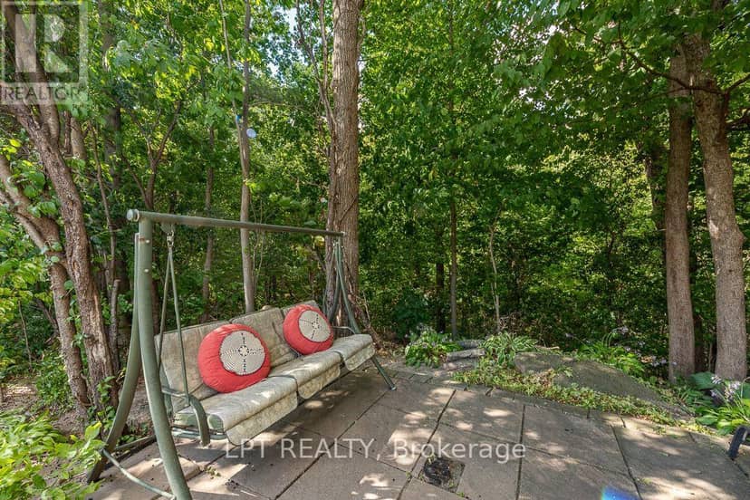 16 Oak Gardens Court — photo 6 of 40